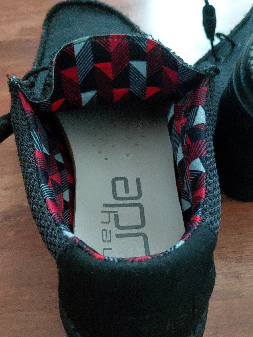 Hey Dude Wally Sox Jet Black Men’s Black Slip-On Shoes Red White Accent Sz 10